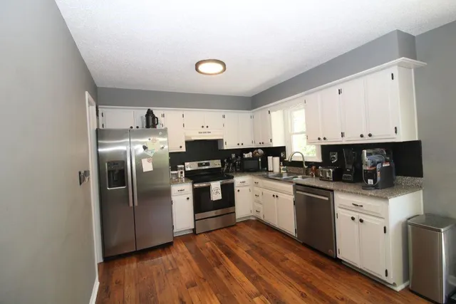 $329,500 | 14660 Cobblestone Drive, Platte City, MO 64079