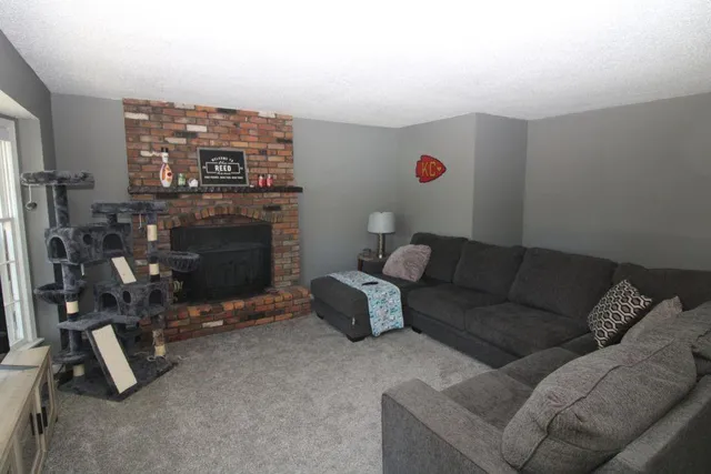 $329,500 | 14660 Cobblestone Drive, Platte City, MO 64079