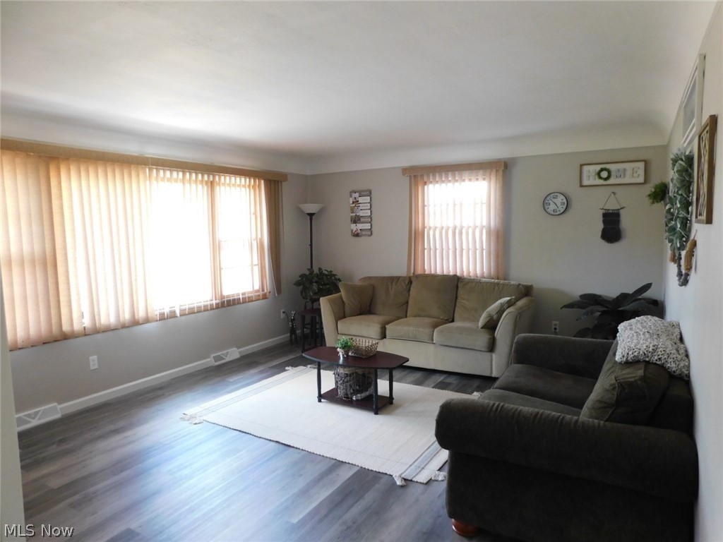 17319 Shurmer Road Strongsville, OH 44136 - Photo 5 of 26 Gallery Image 5