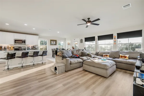 $390,000 | 3204 Mt Vernon Avenue, Leander, TX 78645