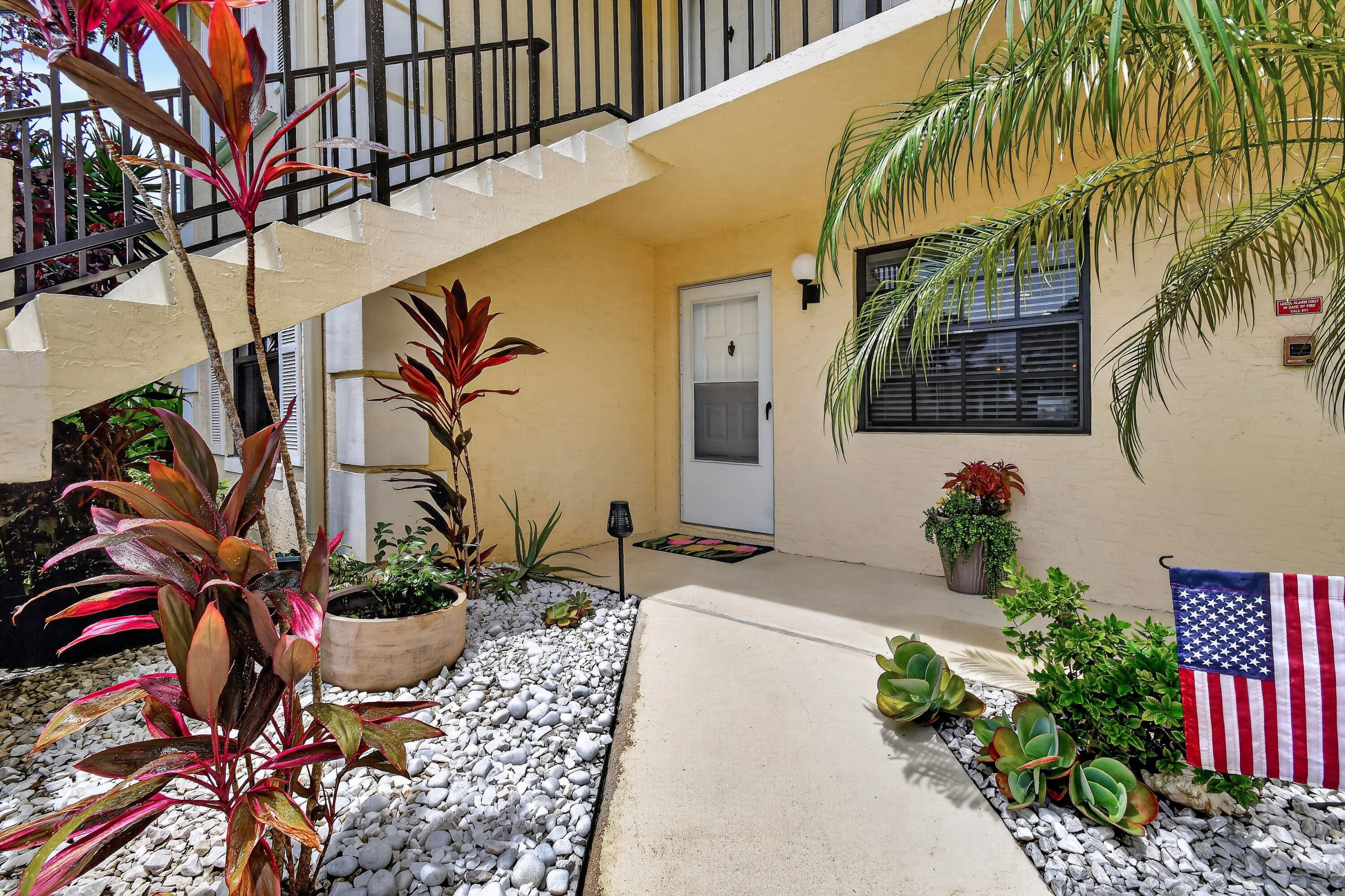 1091 Keystone Drive Jupiter, FL 33458 - Photo 3 of 57 1091KeystoneDr,UnitA(6)