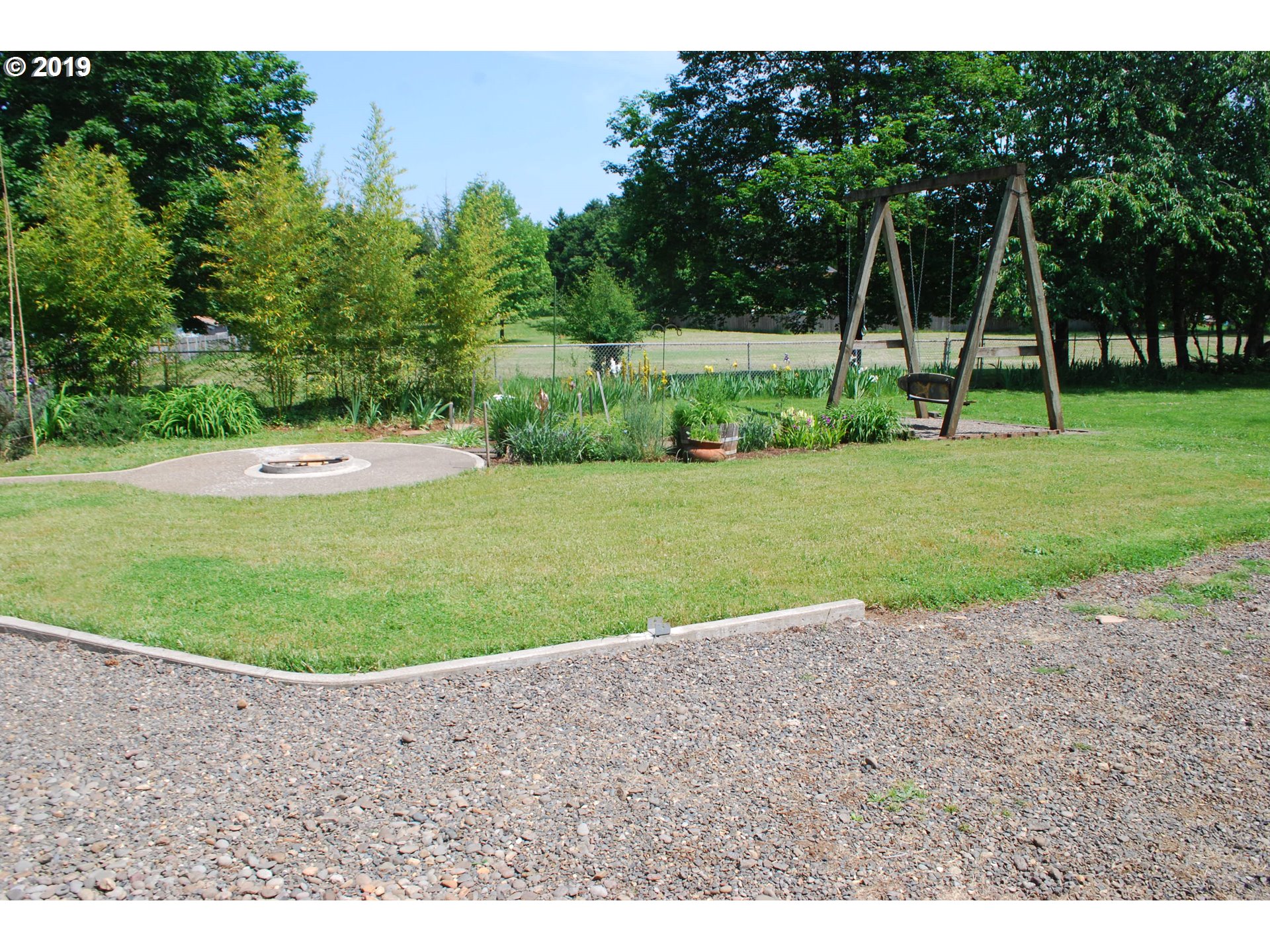 11090 Beutel Road Oregon City, OR 97045 - Photo 4 of 20 Gallery Image 4