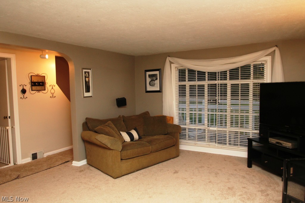 3488 Wadsworth Road Barberton, OH 44203 - Photo 10 of 18 Gallery Image 10
