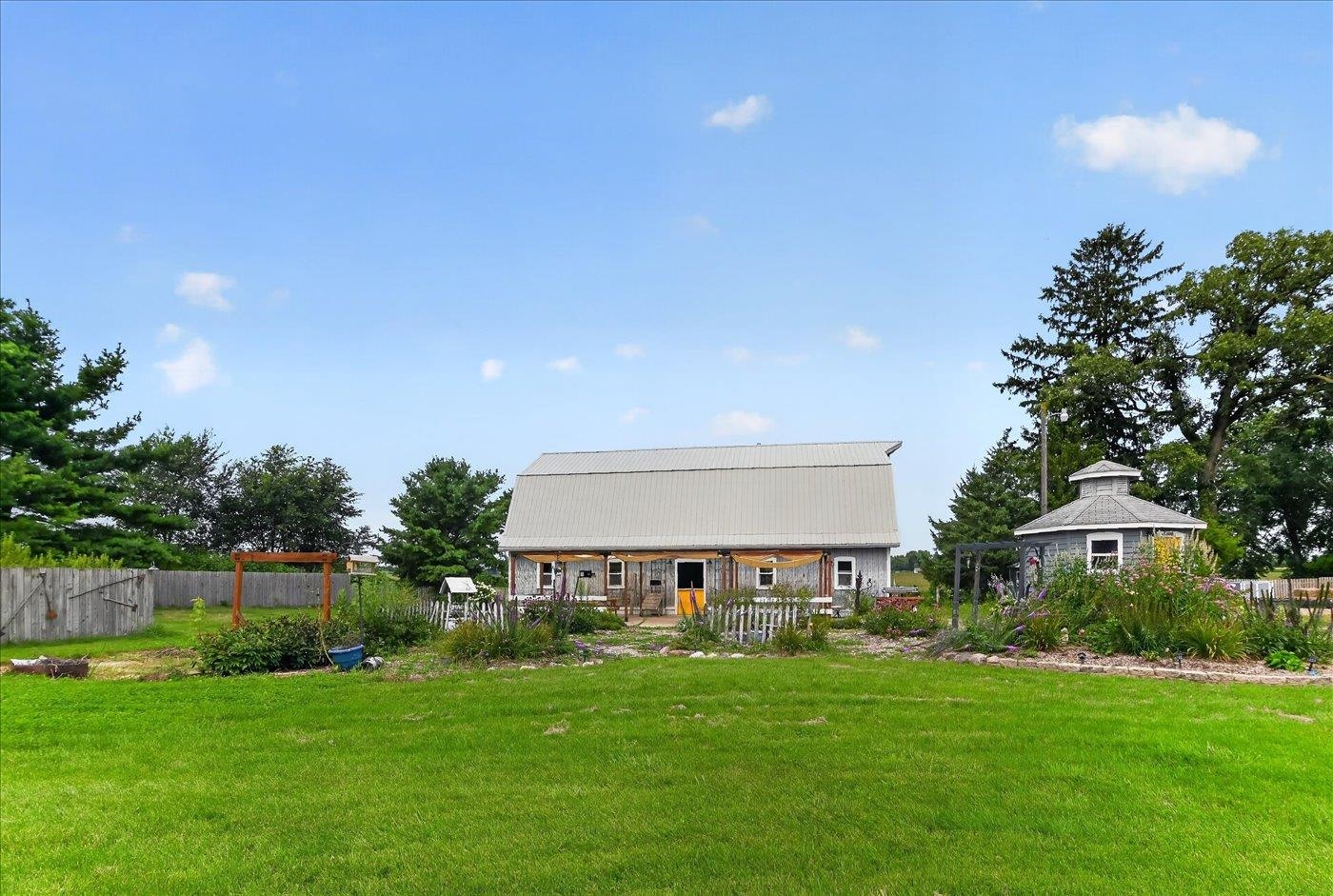 W5128 Wangsness Road DeForest, WI 53532 - Photo 9 of 62 Gallery Image 9