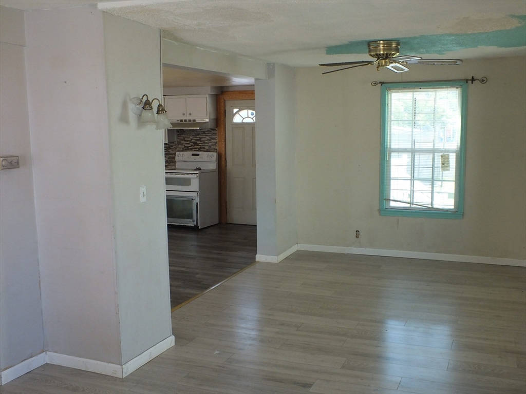 241 Tyler Street Springfield, MA 01109 - Photo 6 of 23