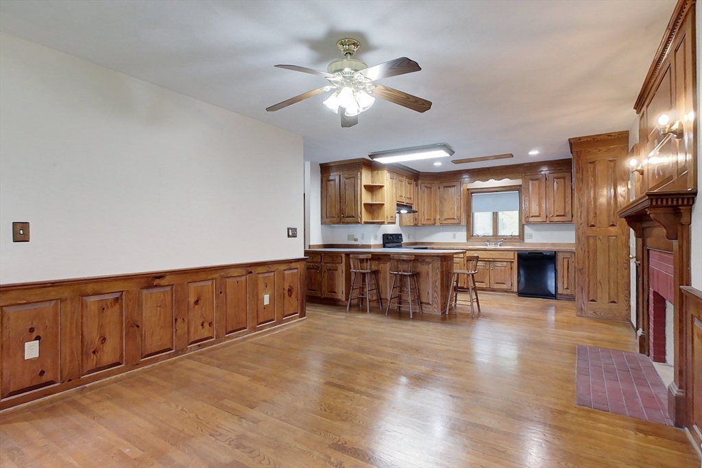 17 New Fitchburg Road Townsend, MA 01474 - Photo 8 of 42