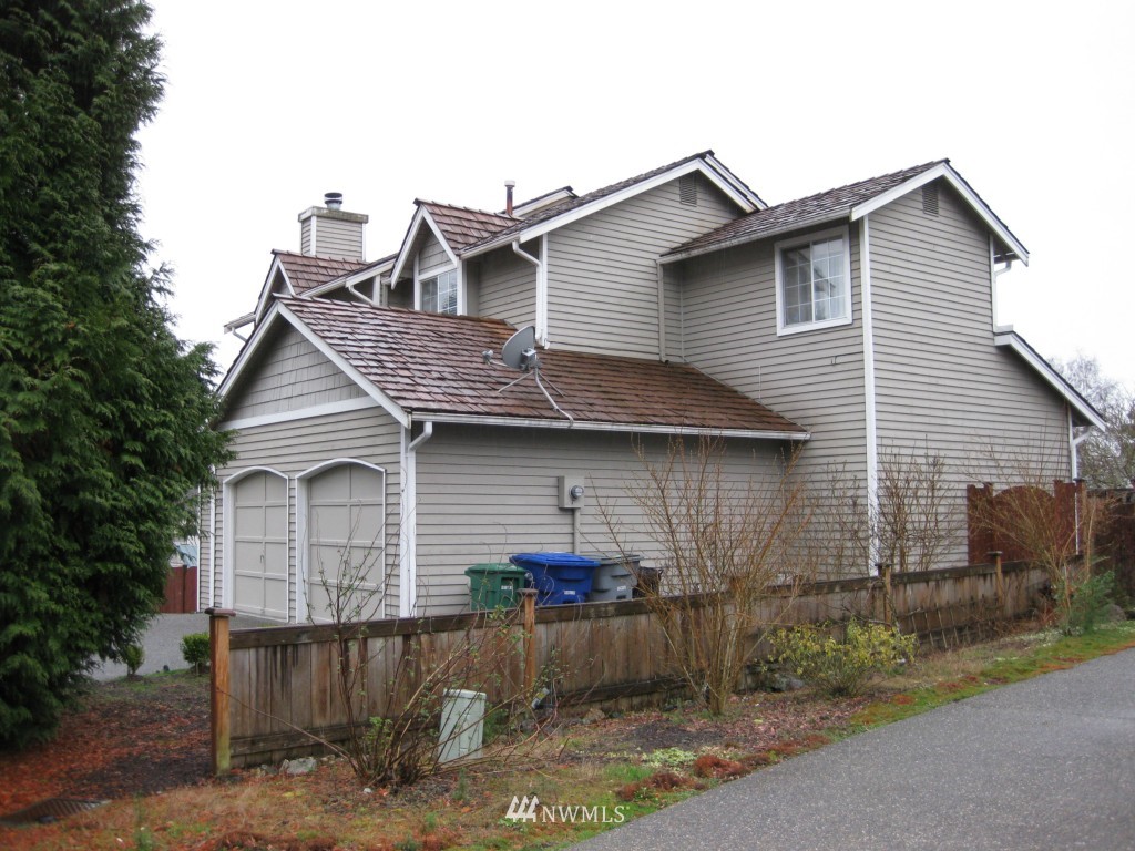 2105 Aberdeen Place Northeast Renton, WA 98056 - Photo 2 of 15 Gallery Image 2