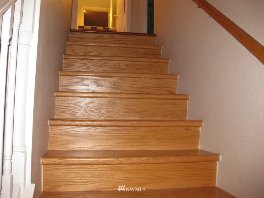 2105 Aberdeen Place Northeast Renton, WA 98056 - Photo 11 of 15 Gallery Image 11