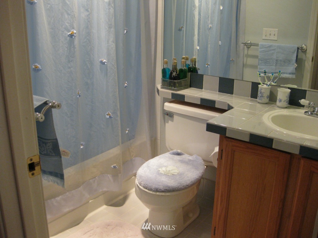 2105 Aberdeen Place Northeast Renton, WA 98056 - Photo 12 of 15 Gallery Image 12