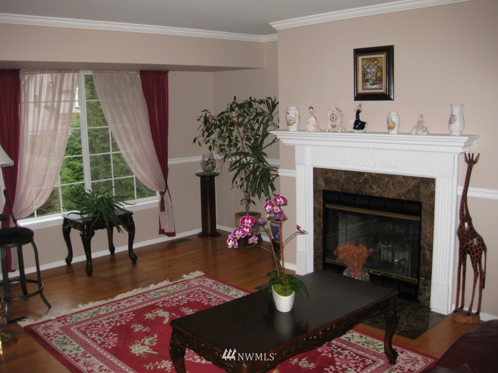 2105 Aberdeen Place Northeast Renton, WA 98056 - Photo 6 of 15 Gallery Image 6