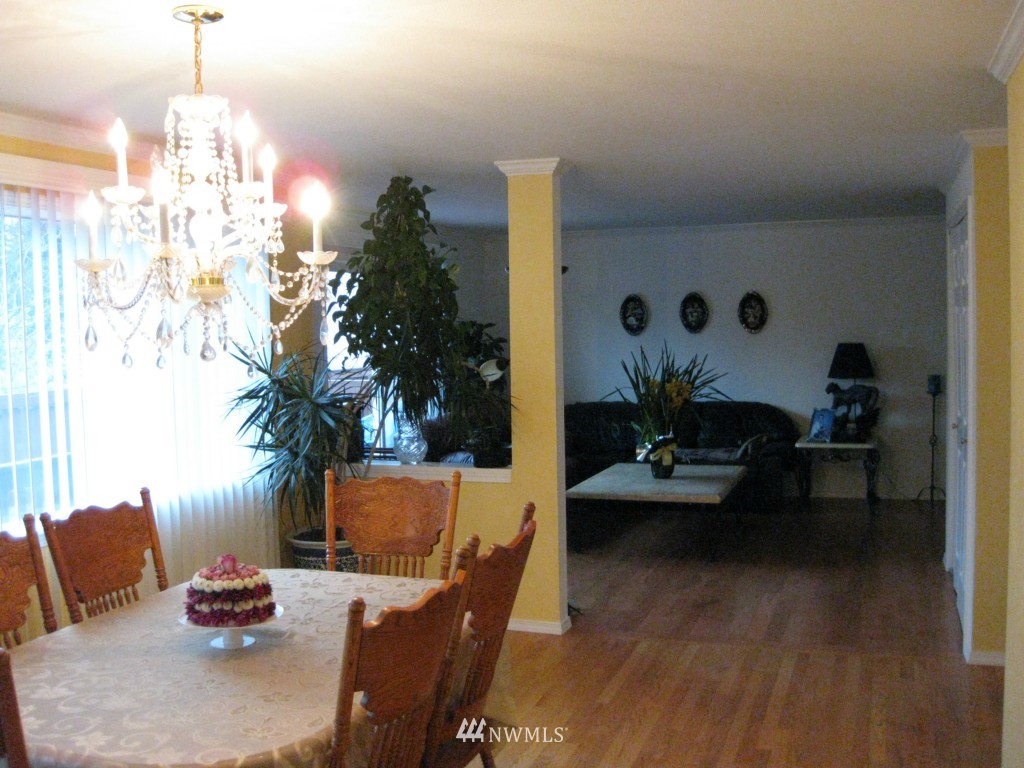 2105 Aberdeen Place Northeast Renton, WA 98056 - Photo 10 of 15 Gallery Image 10