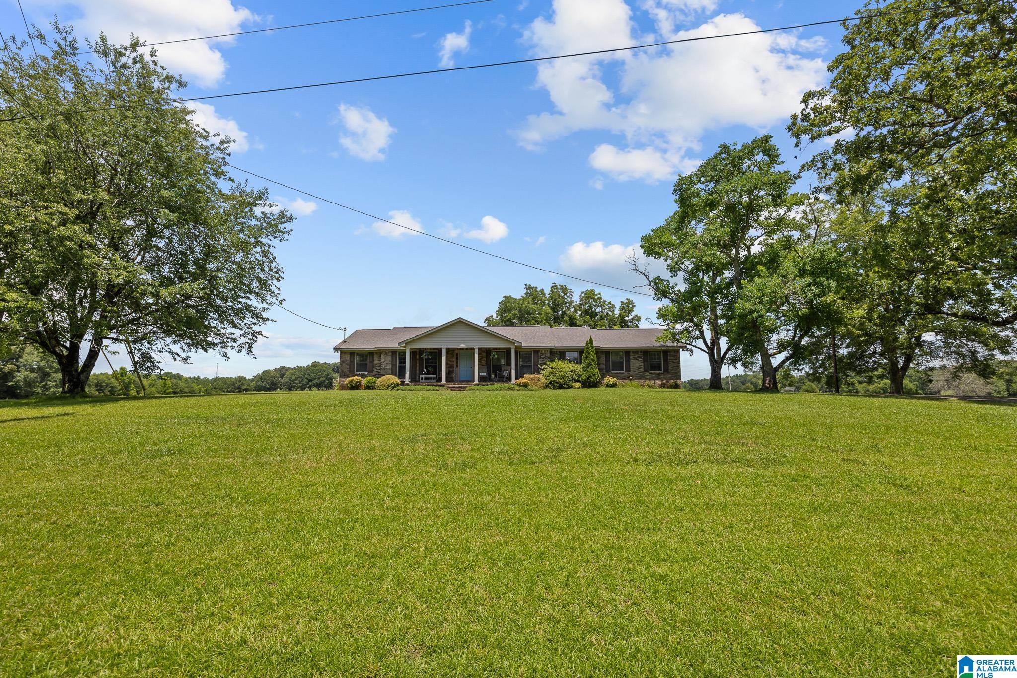 301 County Road 44 Jemison, AL 35085 - Photo 3 of 32
