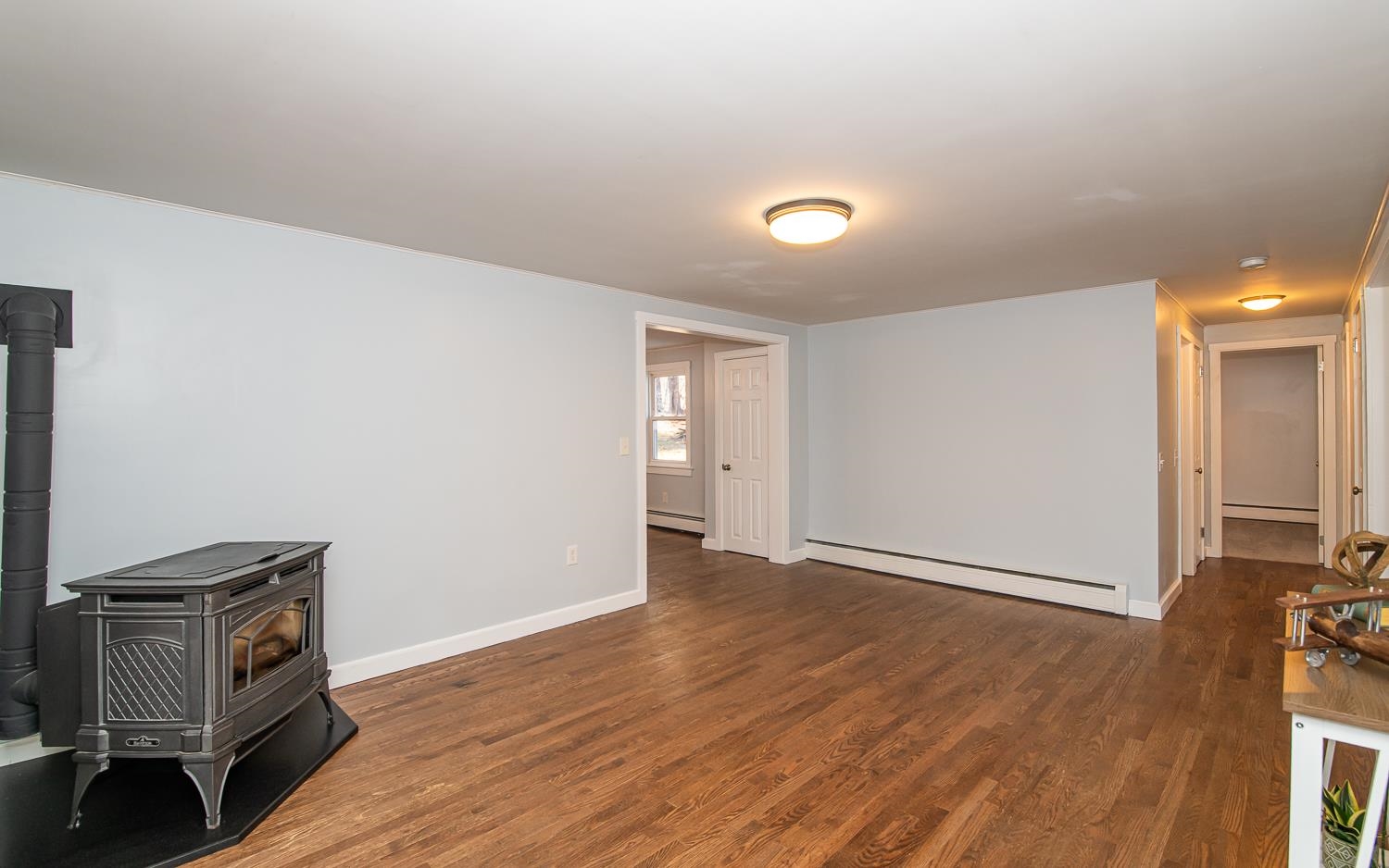 121 Hampstead Road Sandown, NH 03873 - Photo 12 of 60