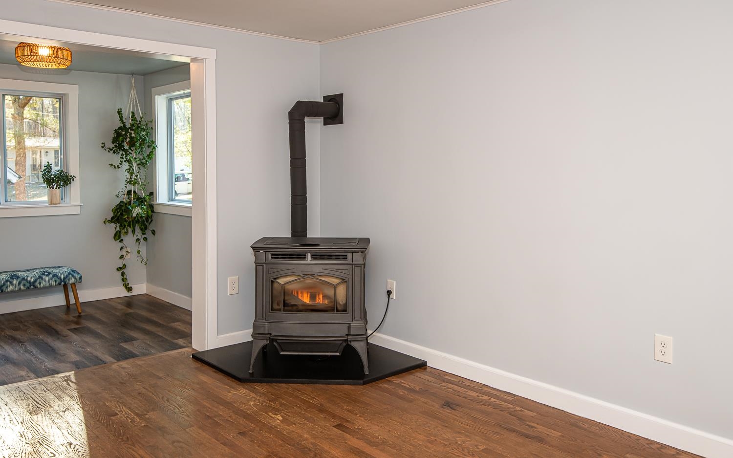 121 Hampstead Road Sandown, NH 03873 - Photo 13 of 60