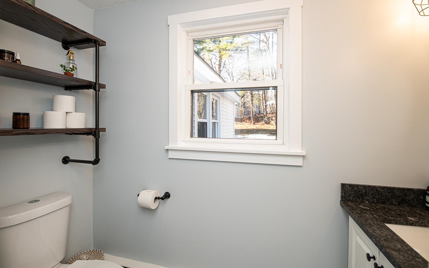 121 Hampstead Road Sandown, NH 03873 - Photo 31 of 60