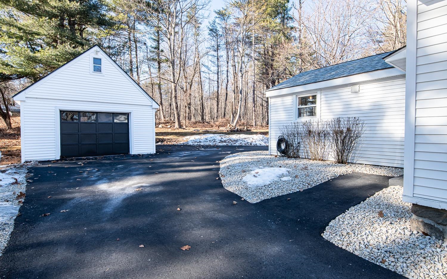 121 Hampstead Road Sandown, NH 03873 - Photo 48 of 60