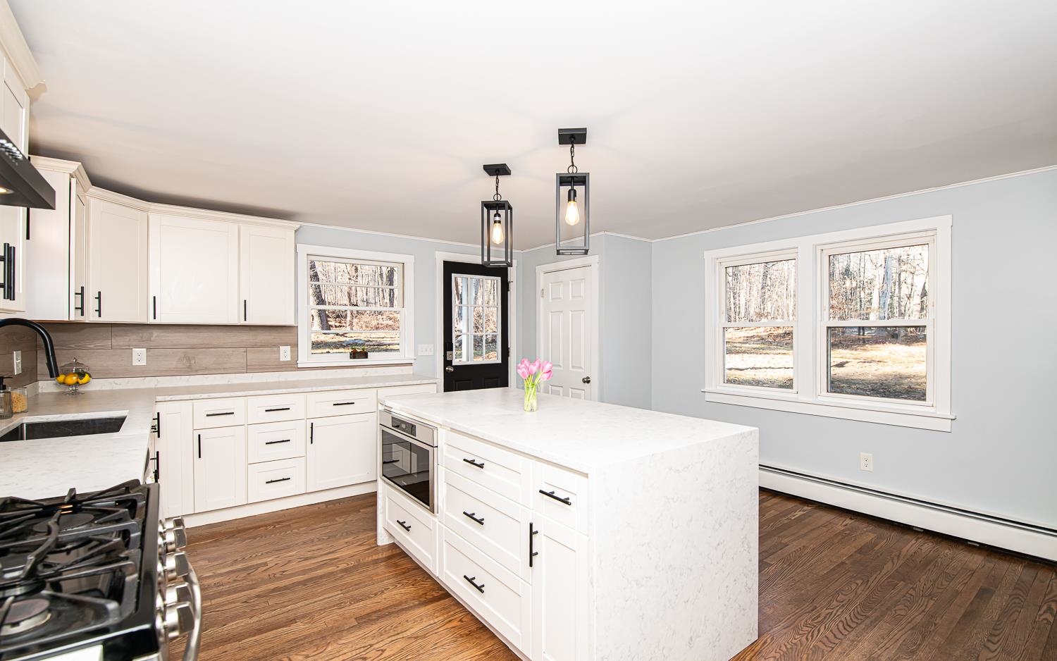 121 Hampstead Road Sandown, NH 03873 - Photo 6 of 60