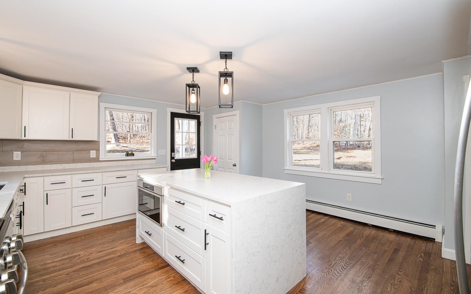 121 Hampstead Road Sandown, NH 03873 - Photo 7 of 60