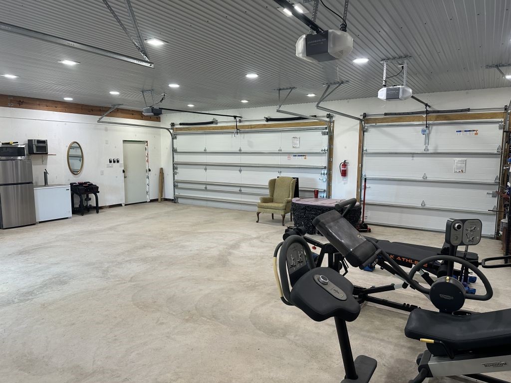 4294 Brazos River Road, Unit CR400 Freeport, TX 77541 - Photo 50 of 50 a view of a room with gym equipment