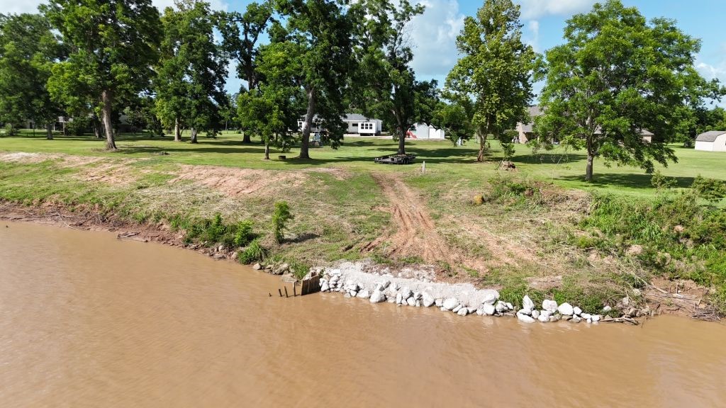 4294 Brazos River Road, Unit CR400 Freeport, TX 77541 - Photo 9 of 50 a view of a park