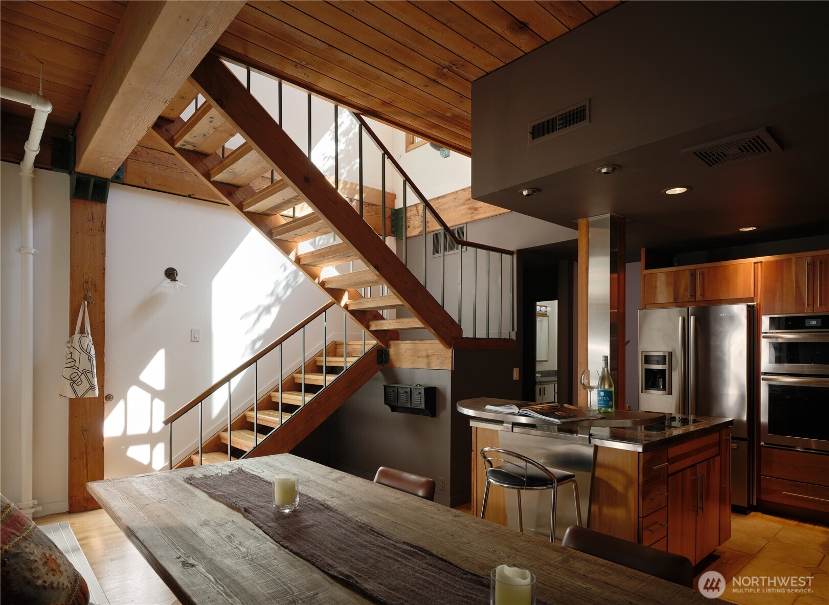 611 Post Avenue, Unit 7 Seattle, WA 98104 - Photo 11 of 20