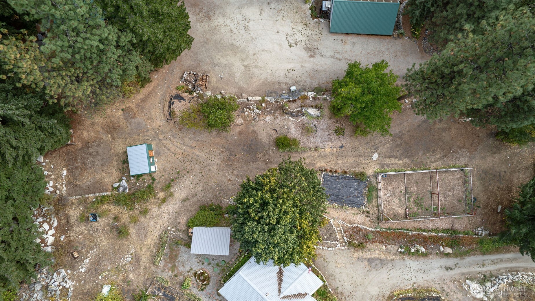 17972 Entiat River Road Entiat, WA 98822 - Photo 32 of 34 an aerial view of a house with a yard