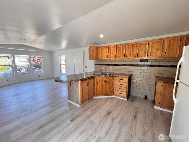 $42,999 | 850 Crescent Street, Raymond, WA 98577