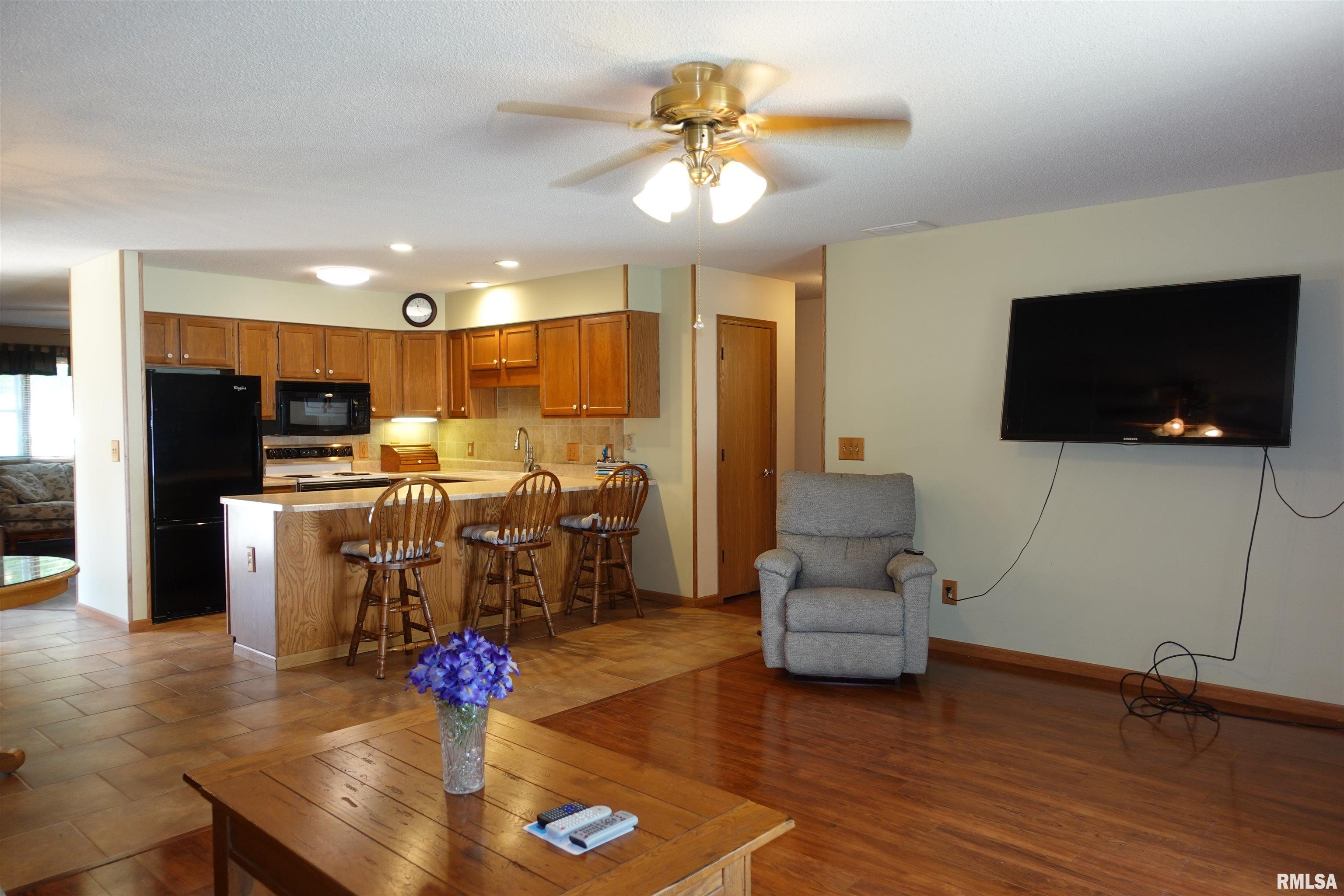 107 Weber Road Galesburg, IL 61401 - Photo 23 of 45 Gallery Image 23