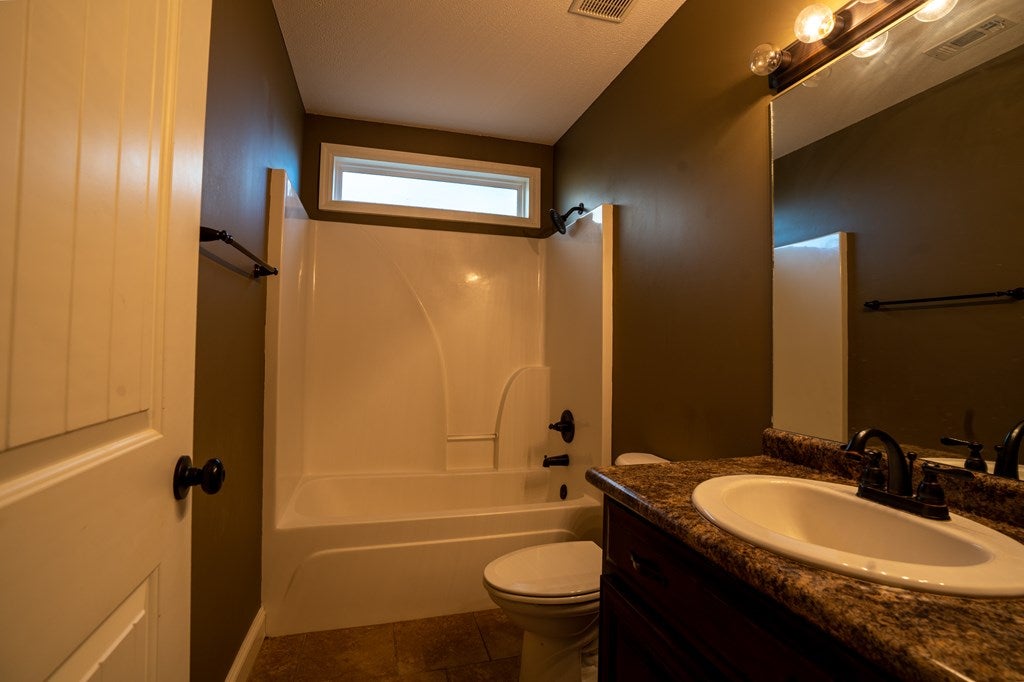 3993 Cutter Point Valdosta, GA 31605 - Photo 12 of 13 Gallery Image 12