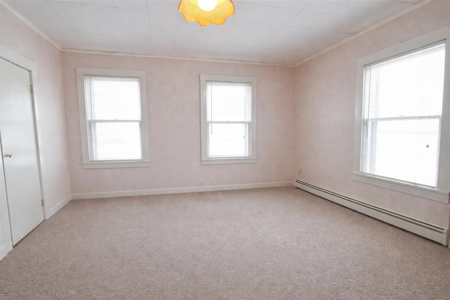 138 Maple Street Rutland, VT 05701 - Photo 4 of 16