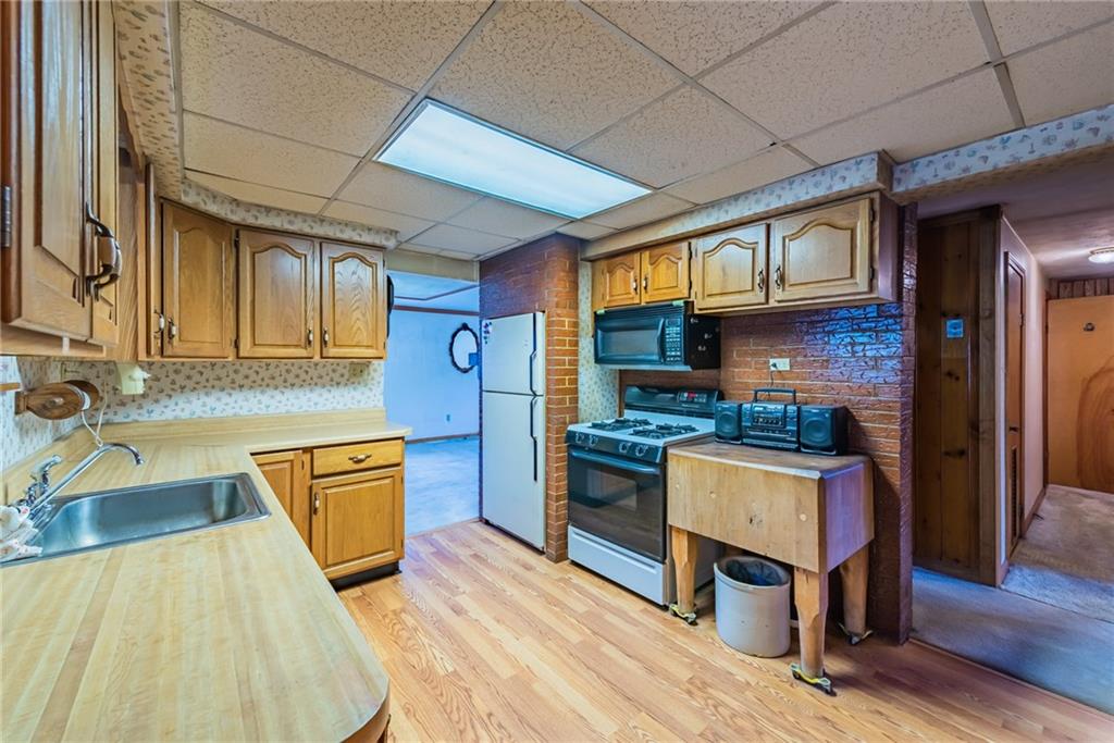 1291 Milltown Road Verona, PA 15147 - Photo 11 of 25 Gallery Image 11
