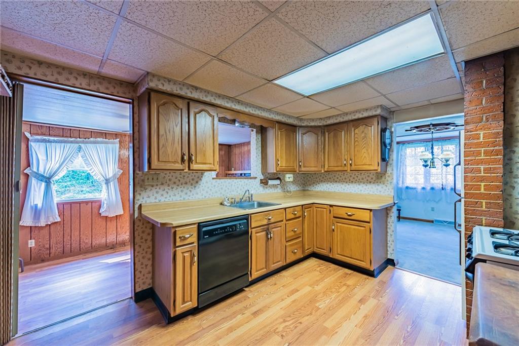 1291 Milltown Road Verona, PA 15147 - Photo 8 of 25 Gallery Image 8