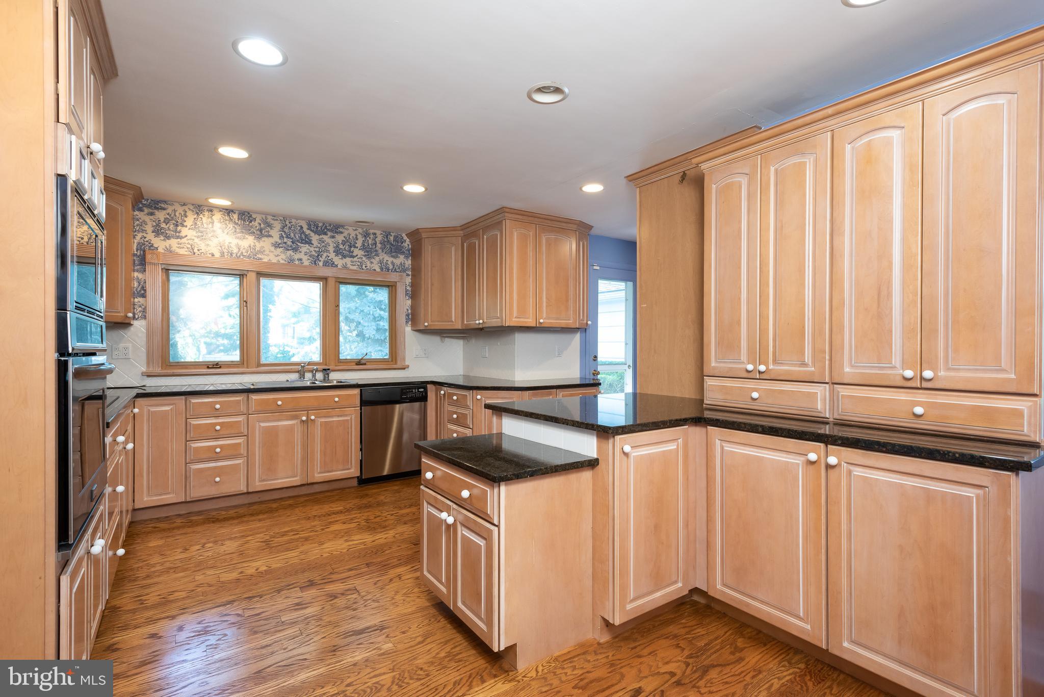 840 Mt Moro Road Villanova, PA 19085 - Photo 11 of 35