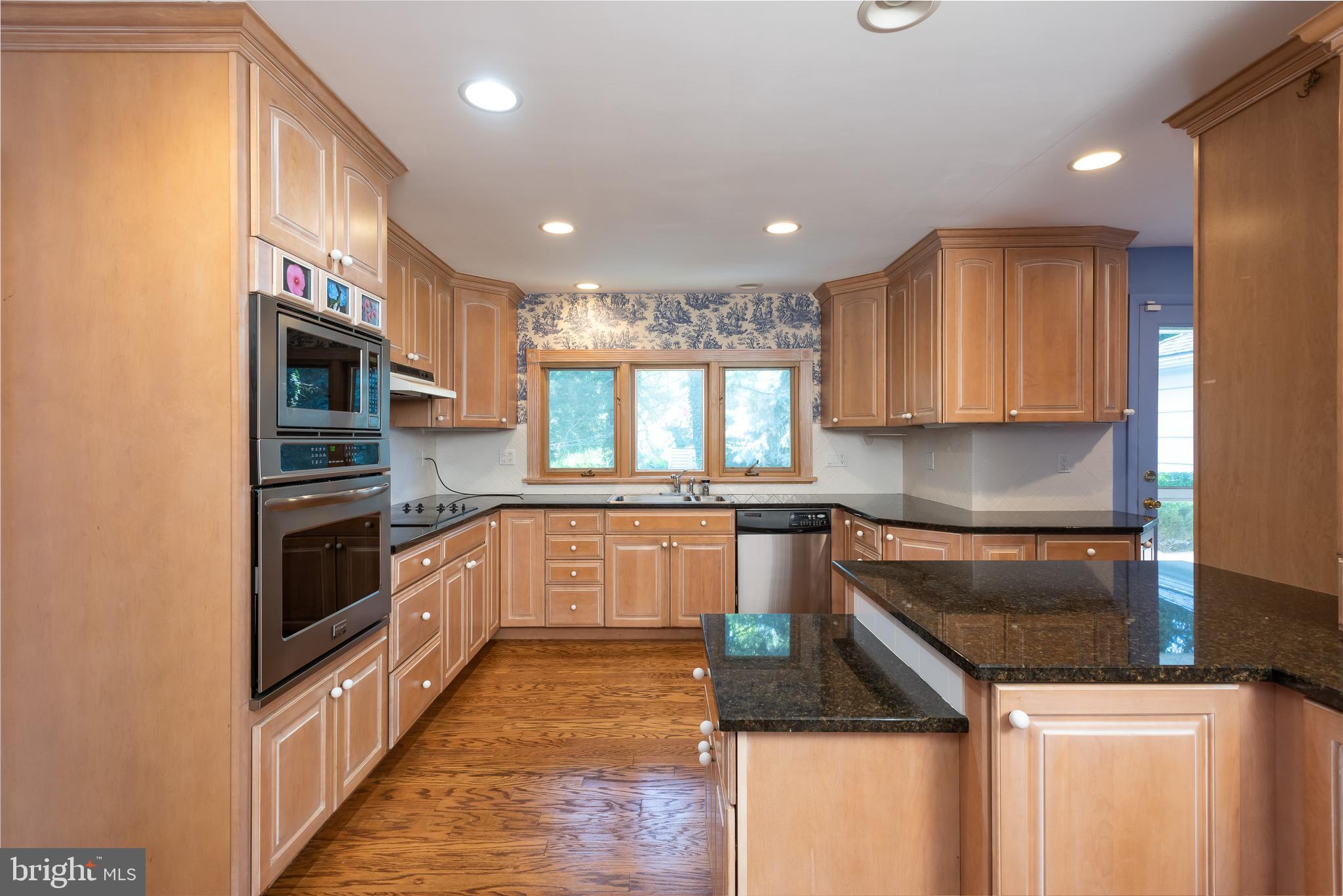 840 Mt Moro Road Villanova, PA 19085 - Photo 15 of 35