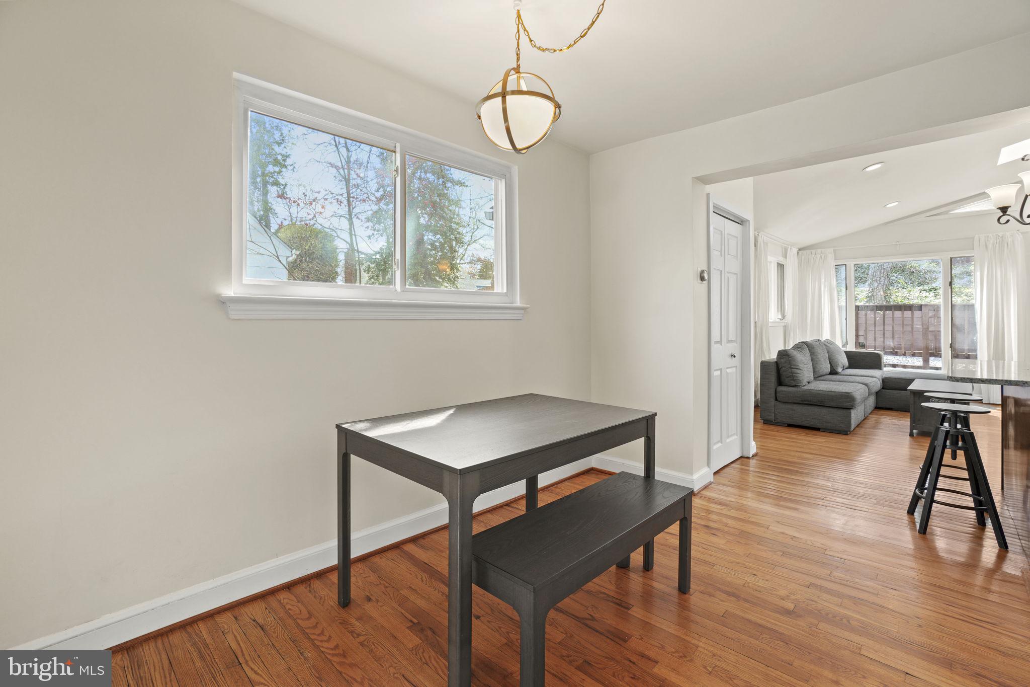 904 Dryden Street Silver Spring, MD 20901 - Photo 9 of 23 Dinning room