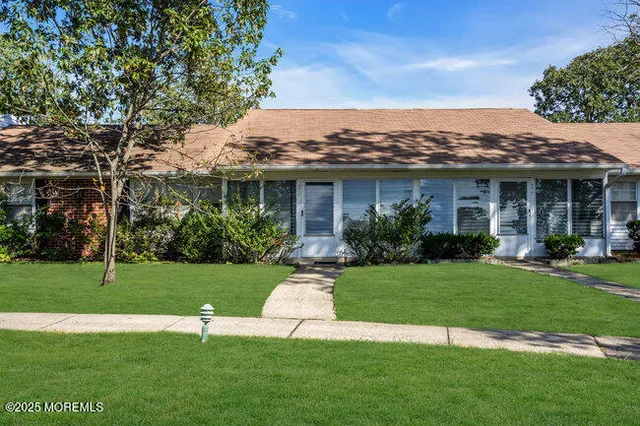 $195,000 | 931B Thornhill Court, Unit C, Lakewood, NJ 08701