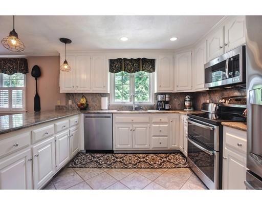 16 Abbey Road Walpole, MA 02071 - Photo 10 of 38