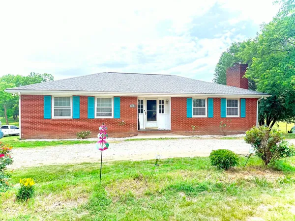 $395,000 | 264 Mt Torrey Road, Lyndhurst, VA 22952