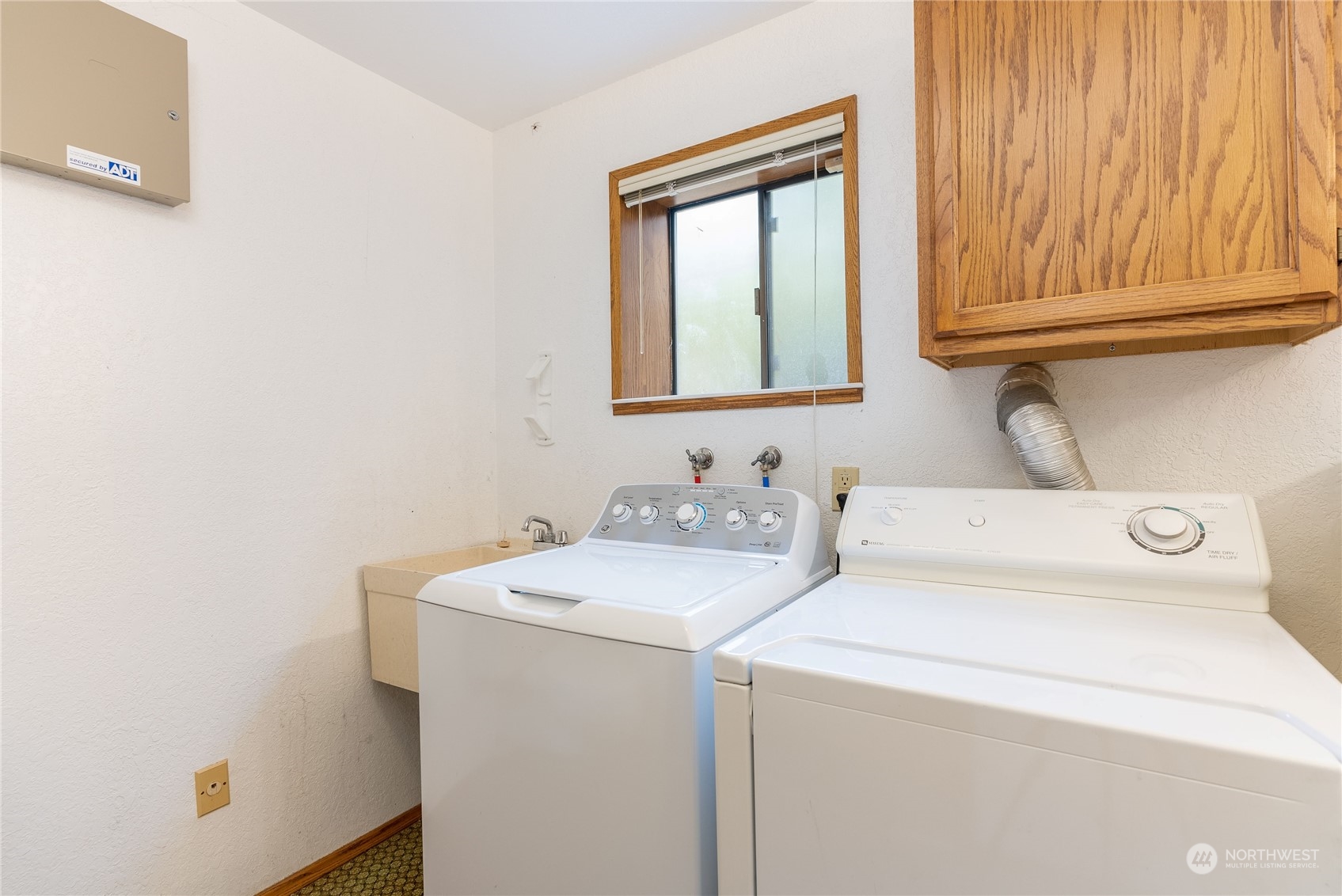 2650 Cherry Avenue Bremerton, WA 98310 - Photo 21 of 25 a utility room with dryer and washer