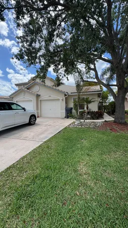 $379,900 | 10666 Pelican Drive, Wellington, FL 33414