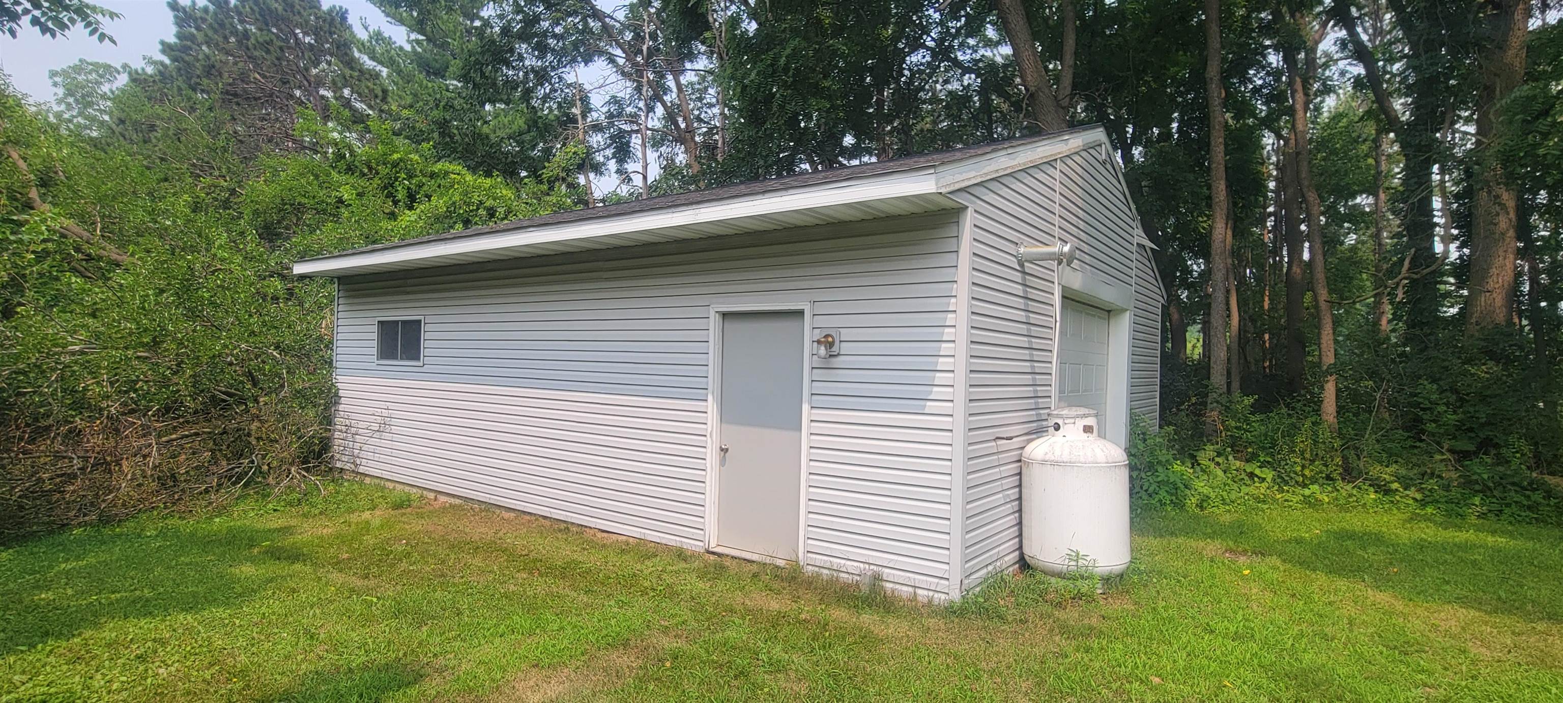 304 10th Baraboo, WI 53913 - Photo 29 of 36 Gallery Image 29