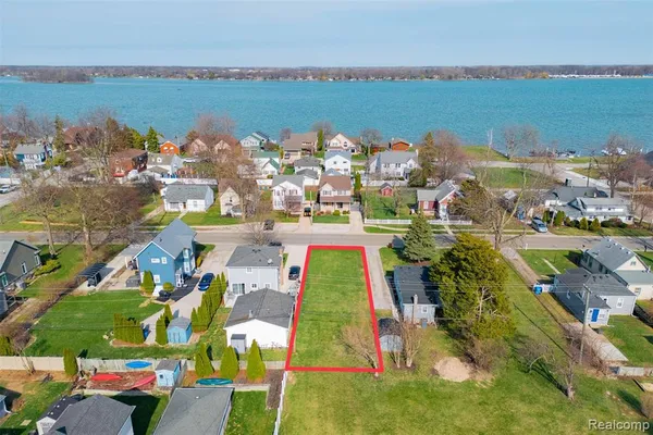 $44,900 | -adams Adams Drive, Dearborn, MI 48120