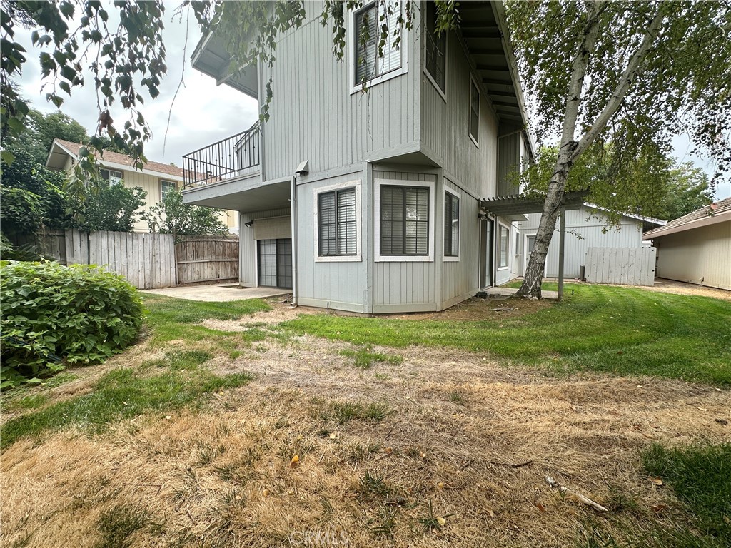 3072 Ironwood Court Merced, CA 95340 - Photo 21 of 25 a view of a house with backyard and garden