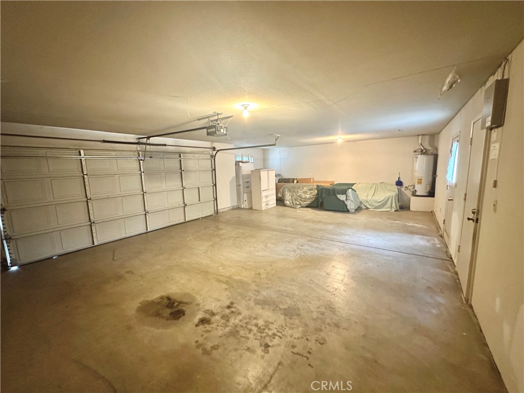 3072 Ironwood Court Merced, CA 95340 - Photo 24 of 25 a view of a garage