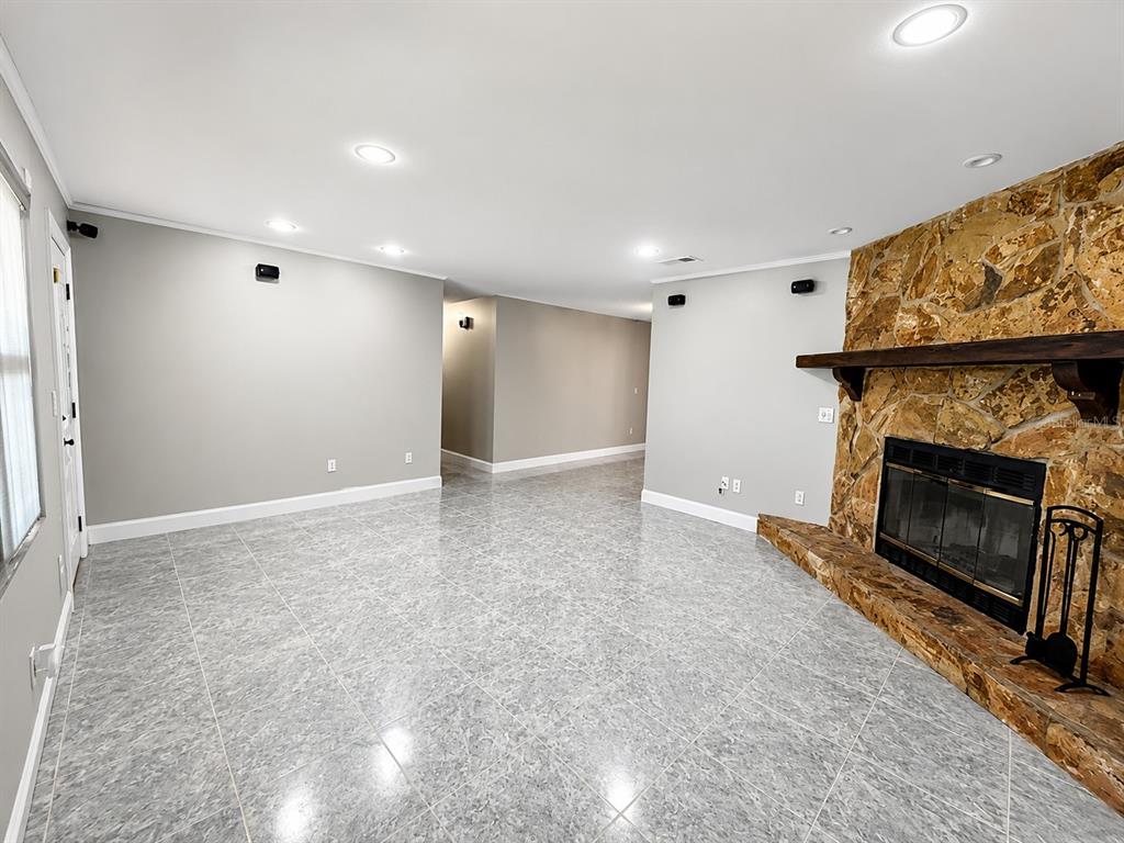 11511 McMullen Loop Riverview, FL 33569 - Photo 6 of 54