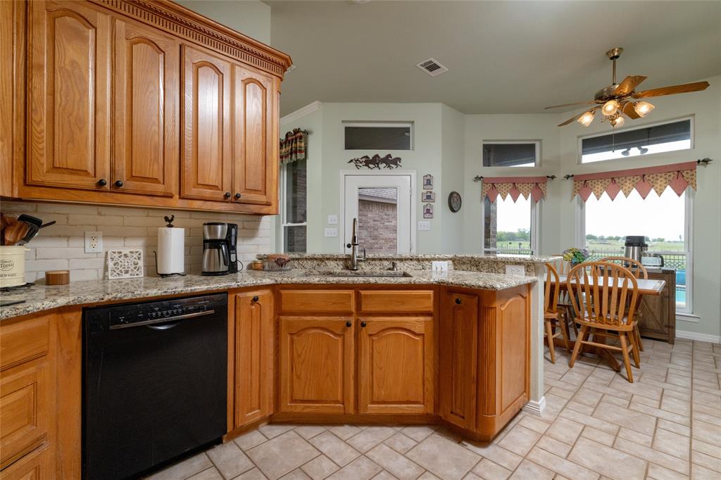 13435 Jackson Road Ponder, TX 76259 - Photo 16 of 40
