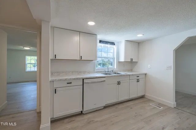 $199,999 | 405 Sam Aiken Road, Telford, TN 37690