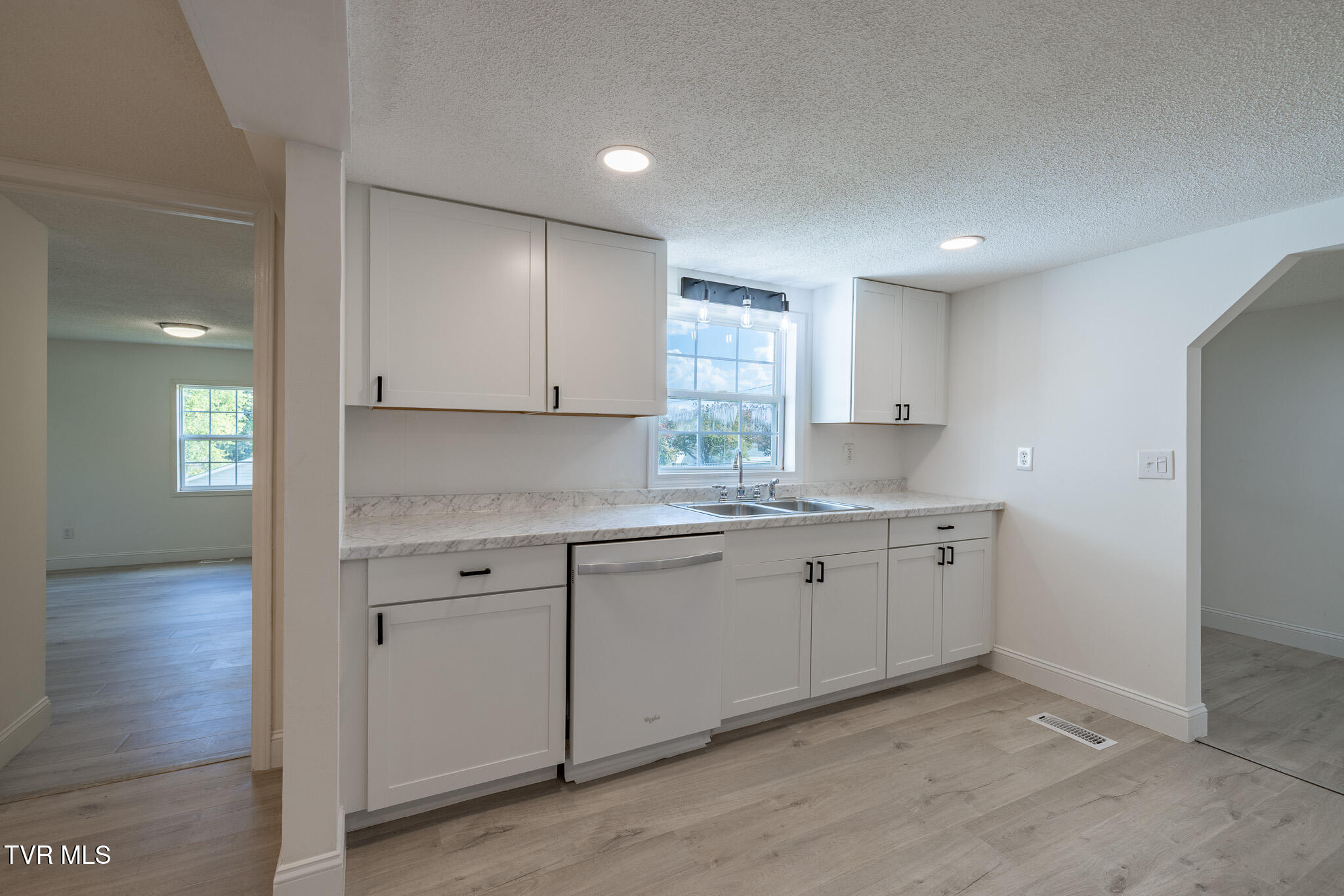 405 Sam Aiken Road Telford, TN 37690 - Photo 15 of 31 1R9A9509-HDR