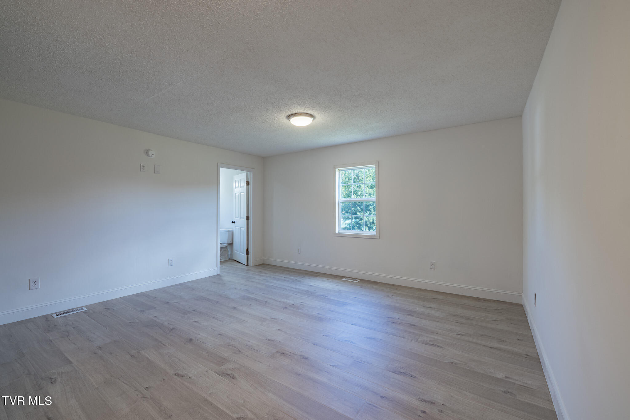 405 Sam Aiken Road Telford, TN 37690 - Photo 17 of 31 1R9A9515-HDR-2