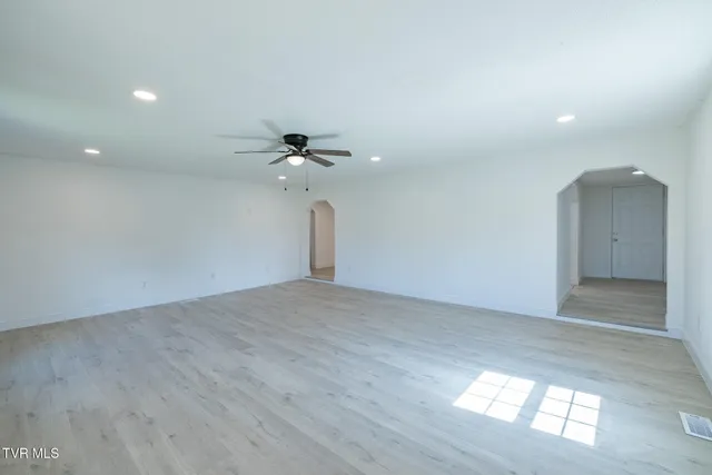 $199,999 | 405 Sam Aiken Road, Telford, TN 37690